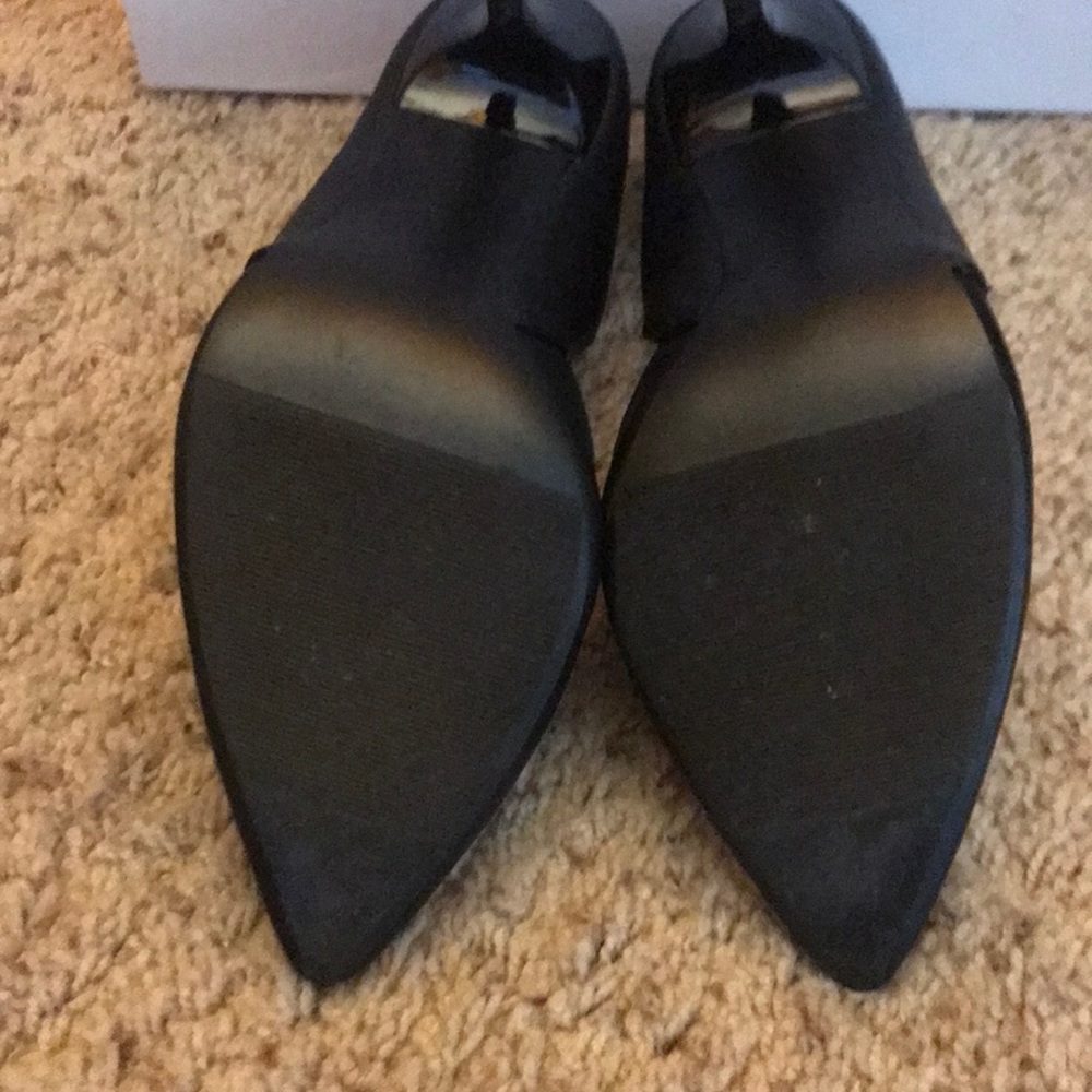 JustFab Madison faux black leather heels. - Picture 4 of 4